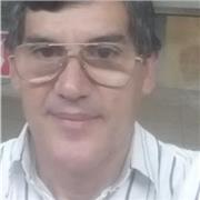 Profesores de ingles con varios años de experiencias con alumnos de primaria y secundaria ofrece clases de ingles y guitarra. Tambien voy al domicilio.
Tel whatsapp